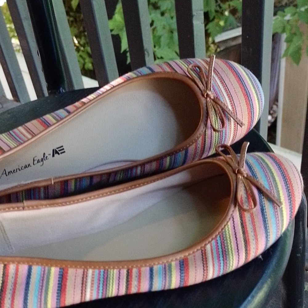 American Eagle Outfitters Brown Flats with Bow Detail - Picture 2 of 8
